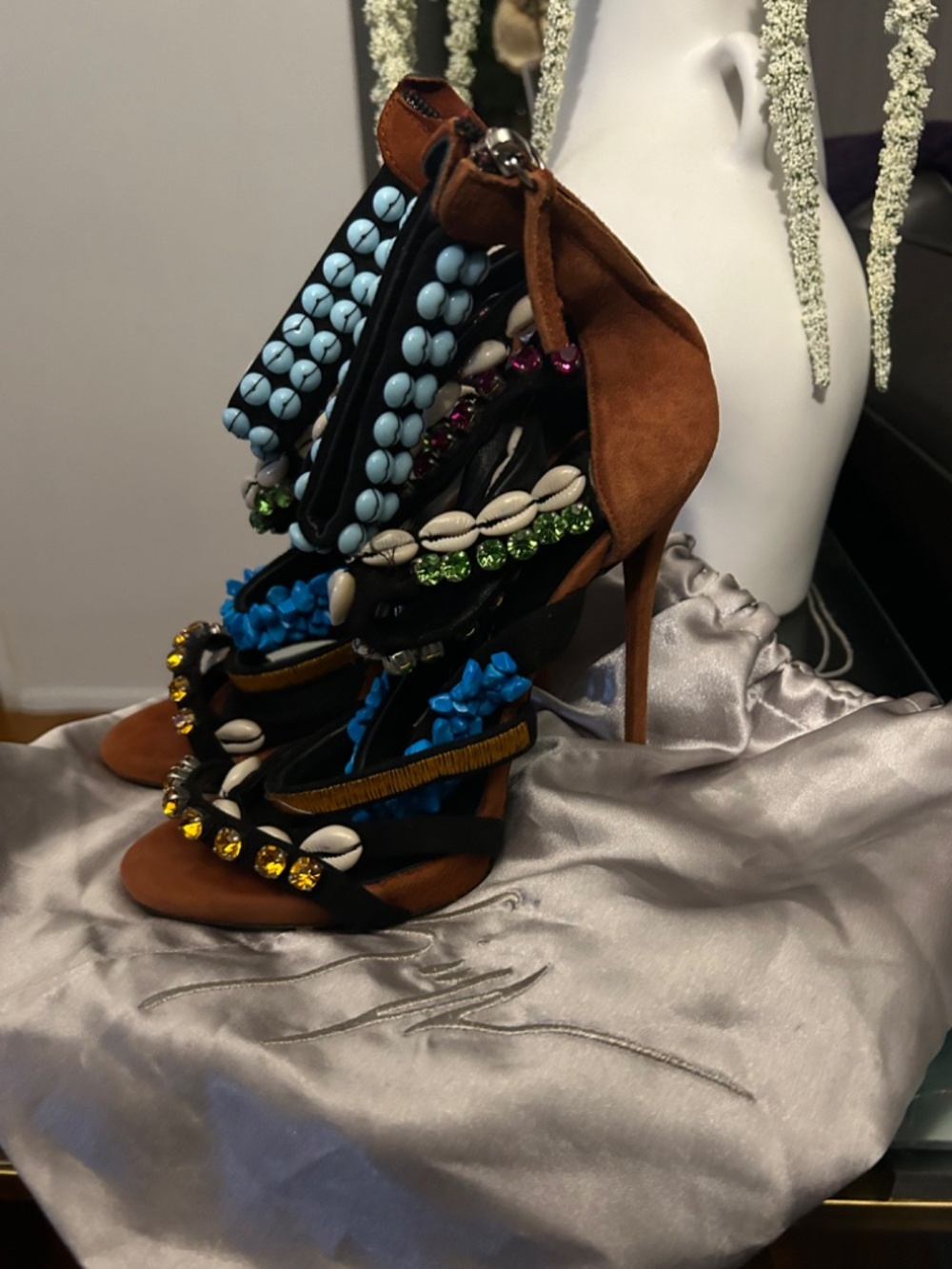 Giuseppe Zanotti Coline Beaded Shell - Picture 5 of 15